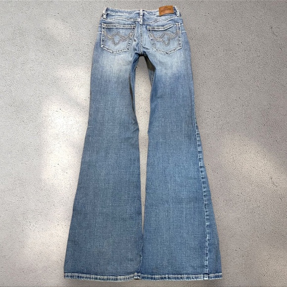 !! SOLD DO NOT BUY !! Shyanne Low-Mid Flare Jeans - Picture 1 of 6